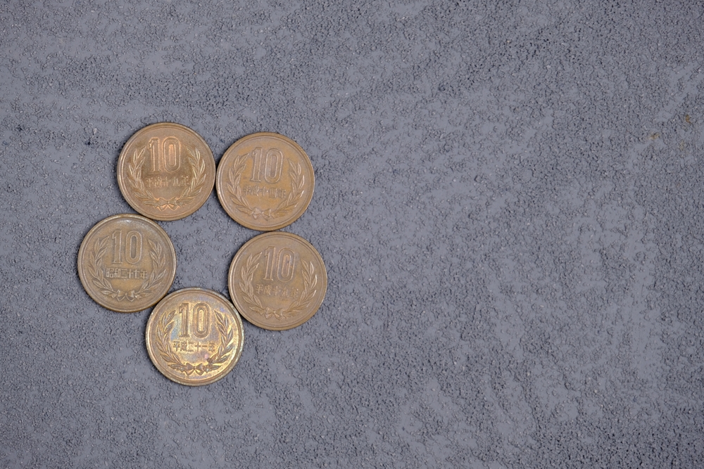 昭和27年を含む10円玉